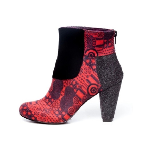 Desigual Shoes - Desigual Corrasco boots size 37